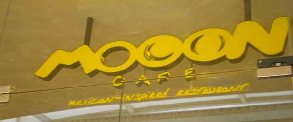Mooon Cafe Is Nuevo Wavo